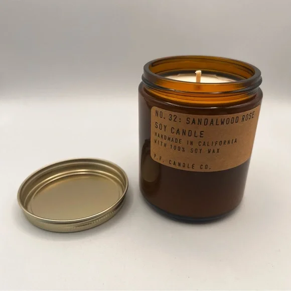 SANDLEWOOD ROSE SOY CANDLE - Picture 2 of 5